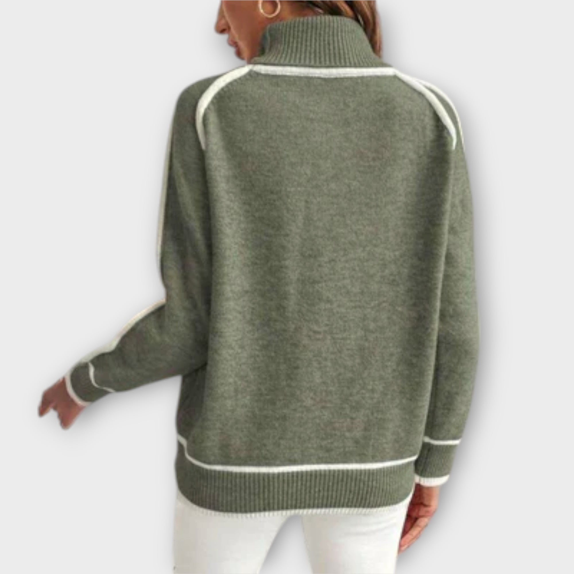 Christine - Luxurious knitted sweater in olive