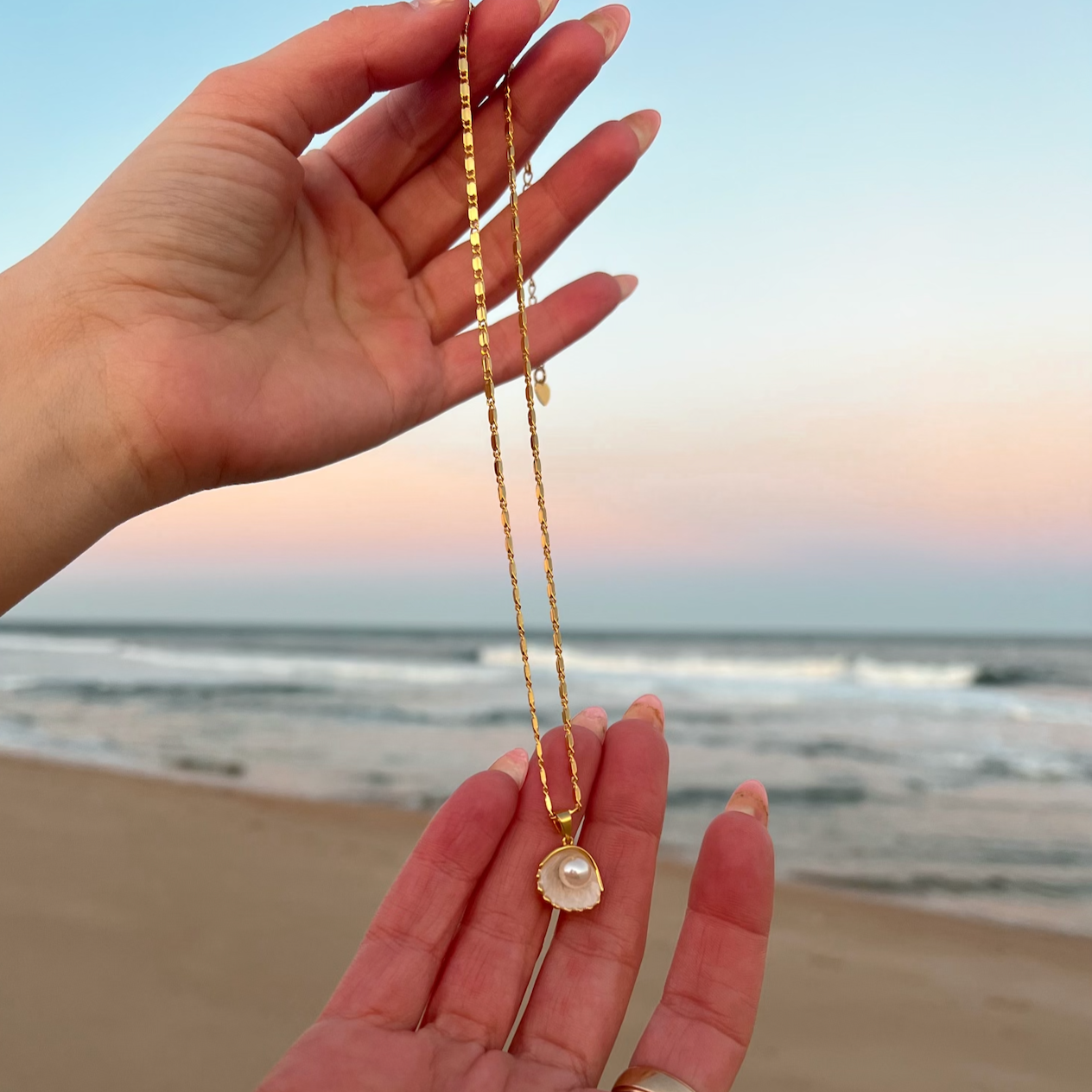 Shell Pattern Necklace
