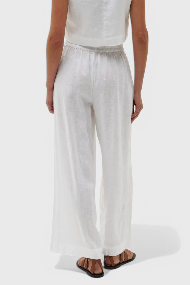 Avelina Minimalist Set in Lightweight Cotton and Linen