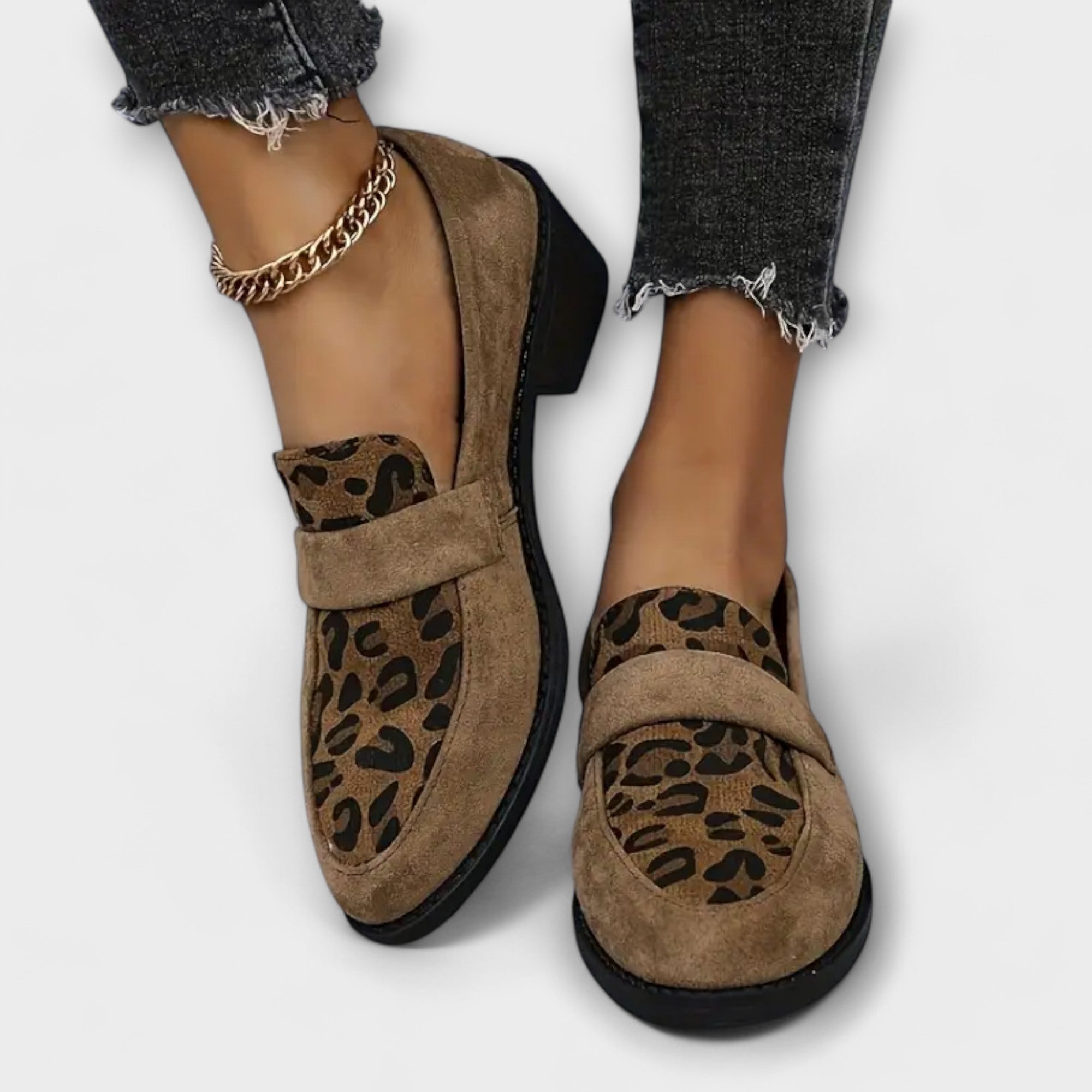 Karla - Women's elegant shoes with leopard print