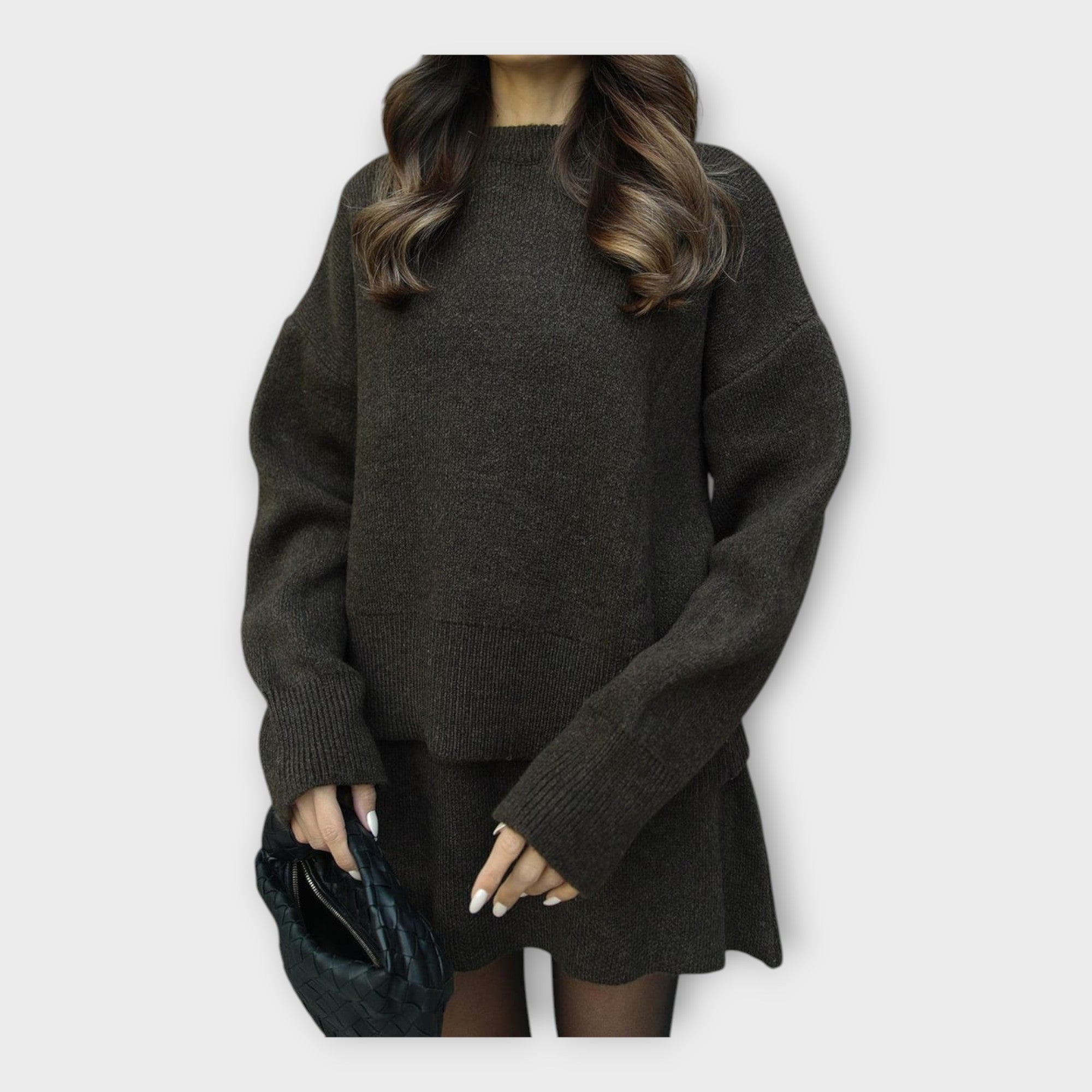 Knitted Blouse and Skirt Set with a Modern Line