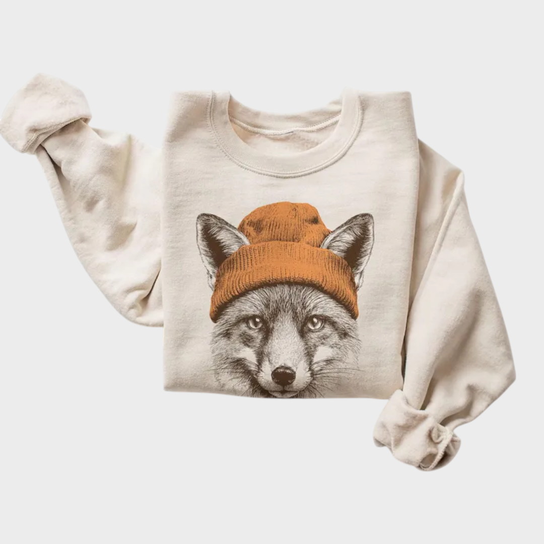 Carmina | Cute little girl in a hoodie with a hat