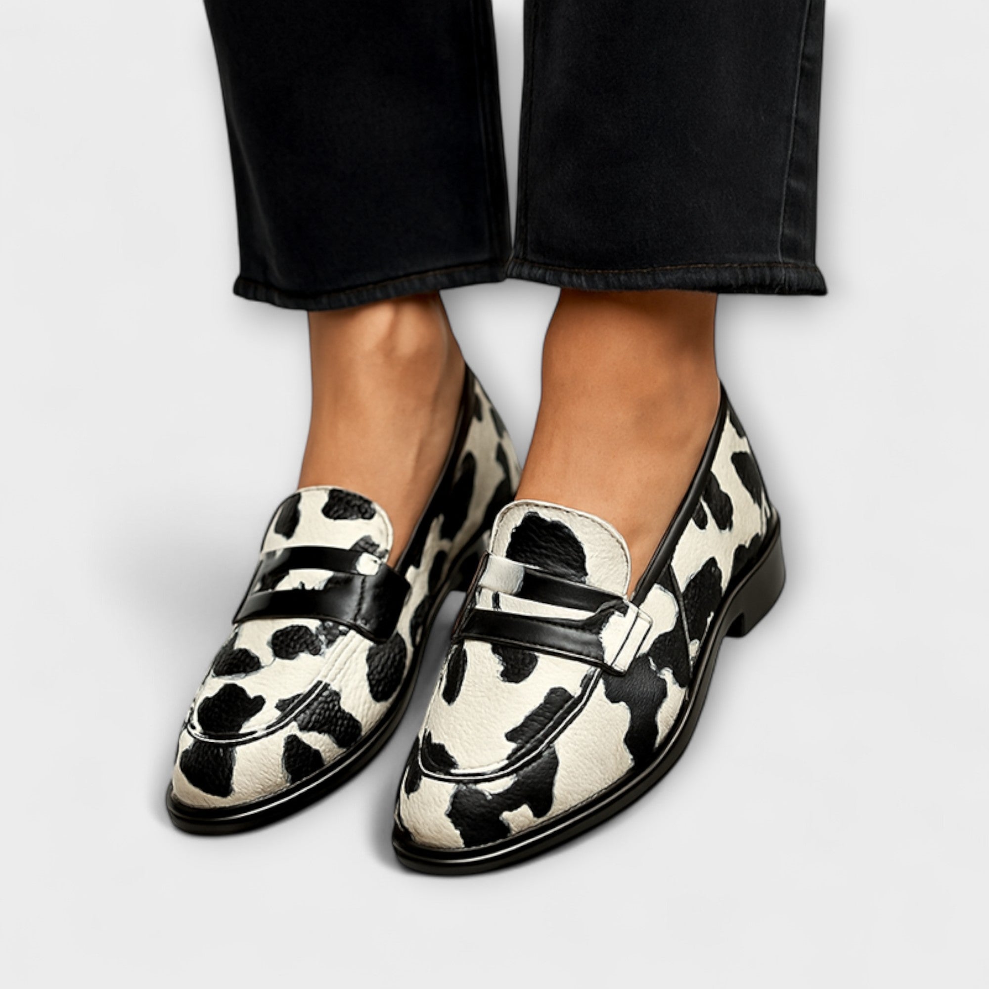 Victoria - Statement Slippers