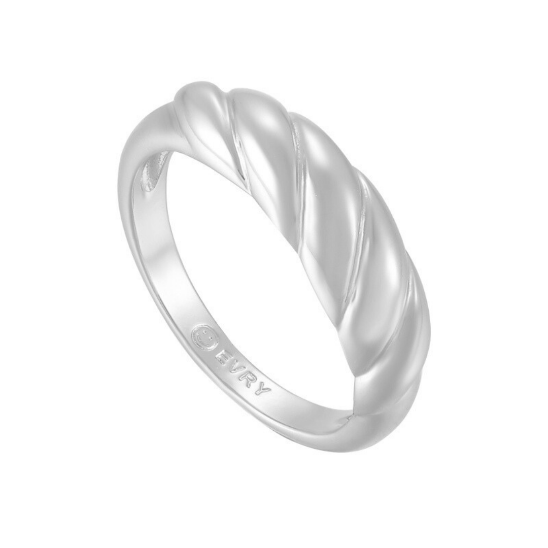 Twist Ring