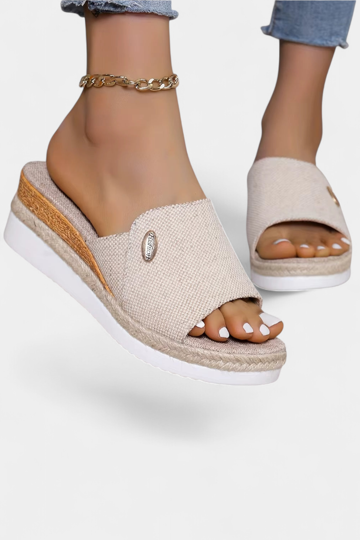 Betina Open Platform Sandals made of natural fabric