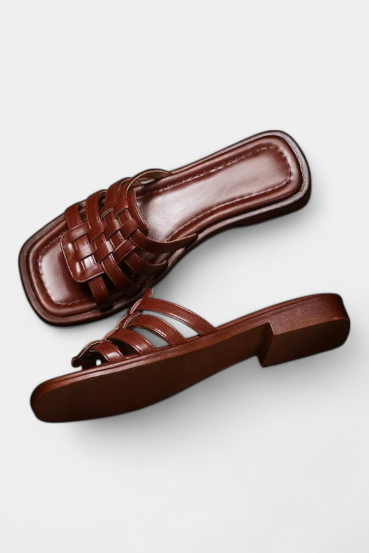 Roma Flat woven sandals